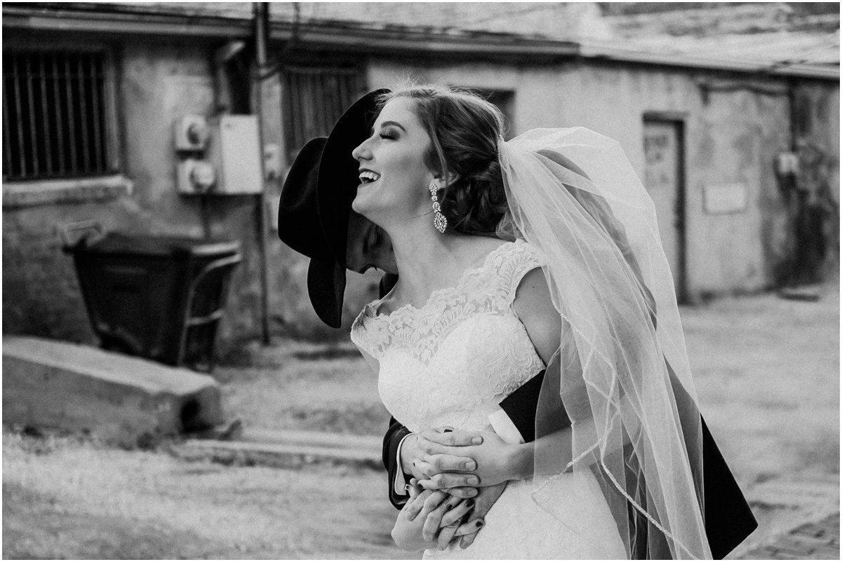 Kay + Bee x Destination Wedding + Elopement Photographers | www.kayxbee.com | Bride and Groom Wedding Ideas